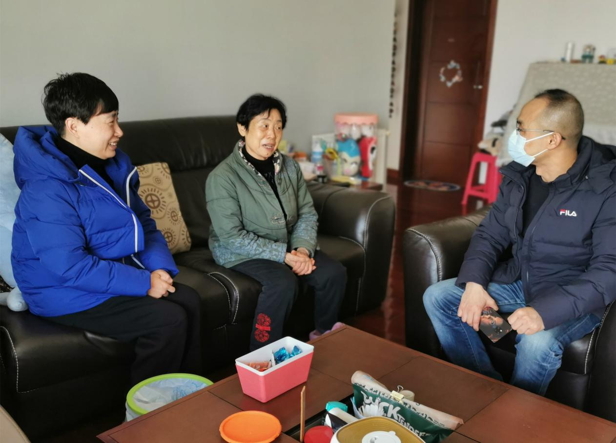 新春送暖  岁寒情深-合肥人保财险开展2023年春节走访慰问老党员活动