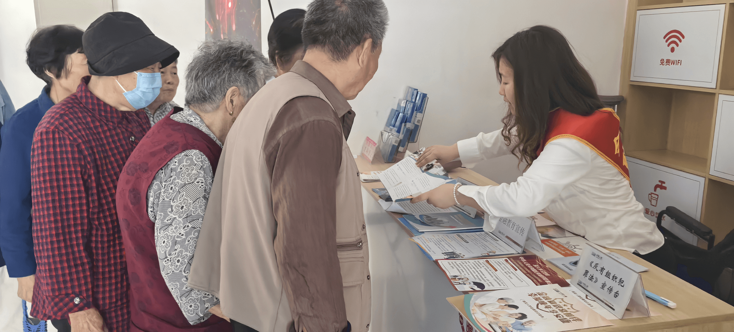 中荷人寿安徽省分公司巢湖支公司积极开展防灾减灾日宣传活动